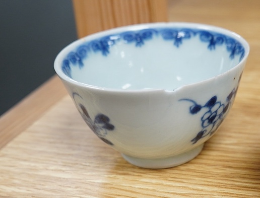 A small group of Chinese and Japanese ceramics to include an 18th century Chinese export teabowl and saucer and a cloisonne cigarette box. Tallest 7cm. Condition - fair to good